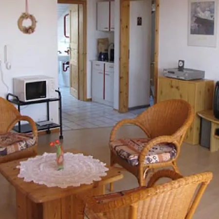 Ferienwohnung Frisch Apartment